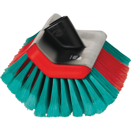 Brosse &agrave; alimentation en eau pour nettoyage des parties hautes et basses des v&eacute;hicules de la s&eacute;rie Transport Les Distributions ICE