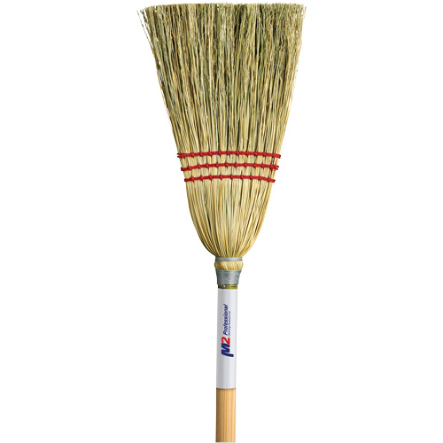 Lobby Corn Broom, 3-String, Wood Handle Les Distributions ICE