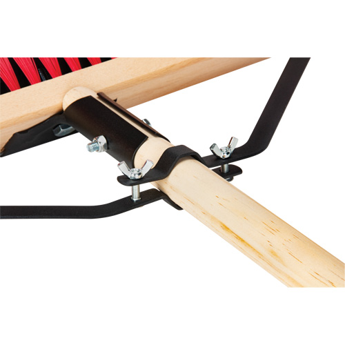 Push Broom with Braced Handle, 18", Medium, PVC Bristles Les Distributions ICE