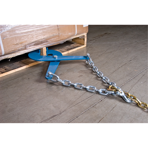 Tire-palette, 16 lb Poids, 7" Ouverture des m&acirc;choires, 5000 lb Capacit&eacute; de tirage, 3" Hauteur de la m&acirc;choire Les Distributions ICE