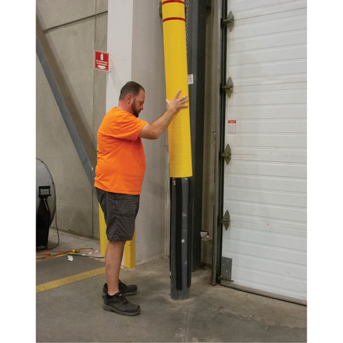 Capuchon en poly&eacute;thyl&egrave;ne pour borne de protection, 4-1/2" dia. x 64" l, Rouge/Jaune Les Distributions ICE