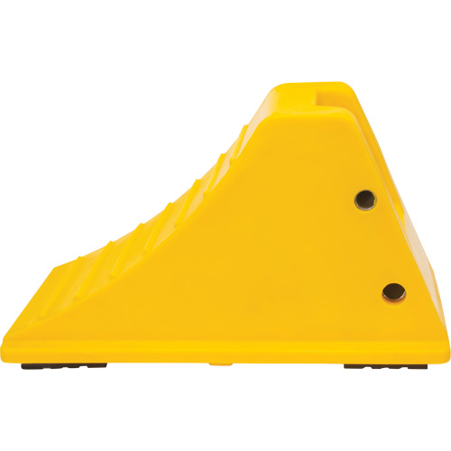 Cales de roue avec surface antid&eacute;rapante en caoutchouc, Polyur&eacute;thane, Jaune, 11-1/4" la x 21" p x 12-1/4" h Les Distributions ICE