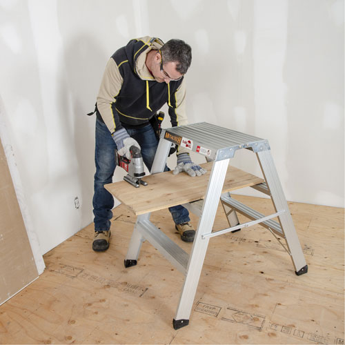Poste de travail chevalet de sciage portatif, Cadre Aluminium, 12-1/4" p x 36" h Les Distributions ICE