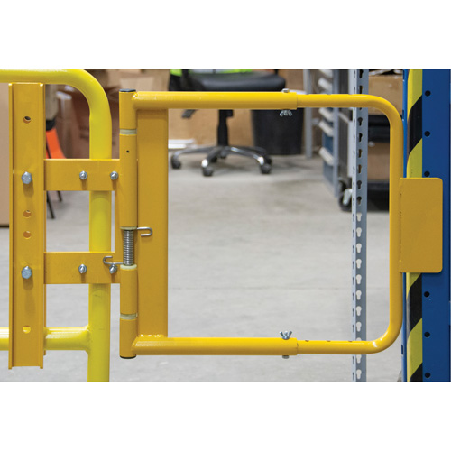 Safety Swing Gate, 21" H x 16" - 26" W Les Distributions ICE