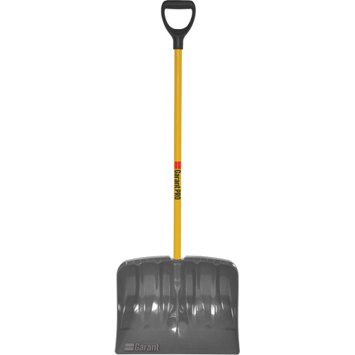 Pelle &agrave; neige haute capacit&eacute; Mountain Mover, Lame Polypropyl&egrave;ne, Largueur 19", Manche Prise en D Les Distributions ICE