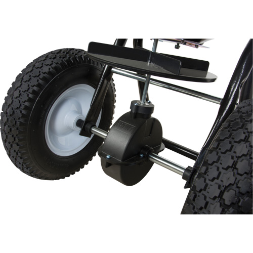 Broadcast Spreader, 11000 sq. ft., 50 lbs. capacity Les Distributions ICE