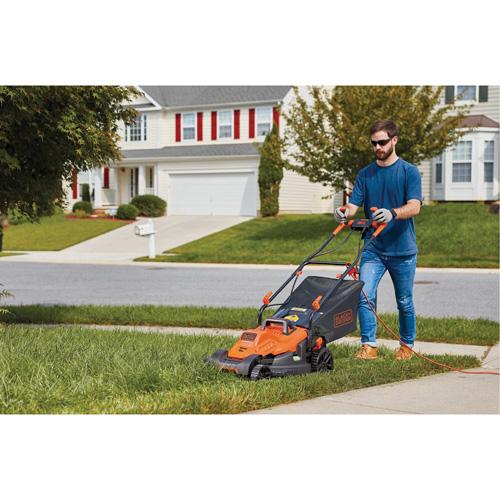 Lawn Mower with Comfort Grip Handle, Push Walk-Behind, Electric, 15" Cutting Width Les Distributions ICE