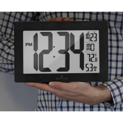 Horloge murale &agrave; r&eacute;glage et ajustement automatiques avec support, Num&eacute;rique, &agrave; piles, Noir Les Distributions ICE