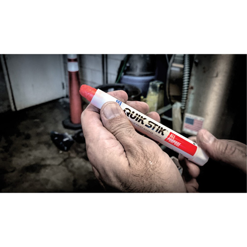 Quik Stik&reg; Twist-Up Paint Markers, Solid Stick, White Les Distributions ICE