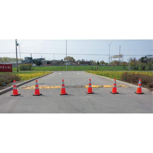 Traffic Cone, 28", Orange, 4" & 6" Reflective Collar(s) Les Distributions ICE