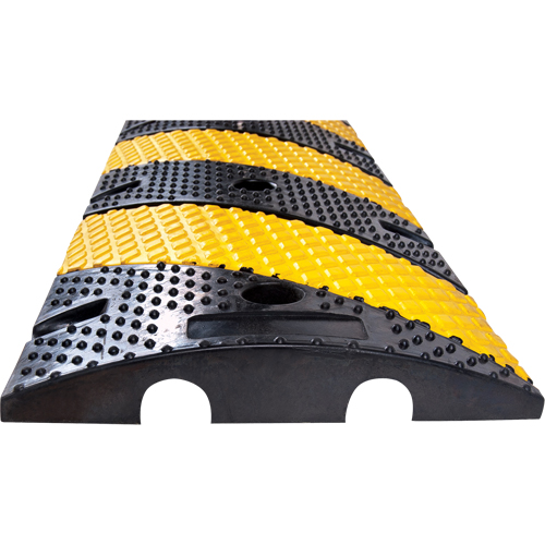 Bosse de d&eacute;c&eacute;l&eacute;ration, Caoutchouc, 4' lo x 11-3/4" la x 2" h Les Distributions ICE