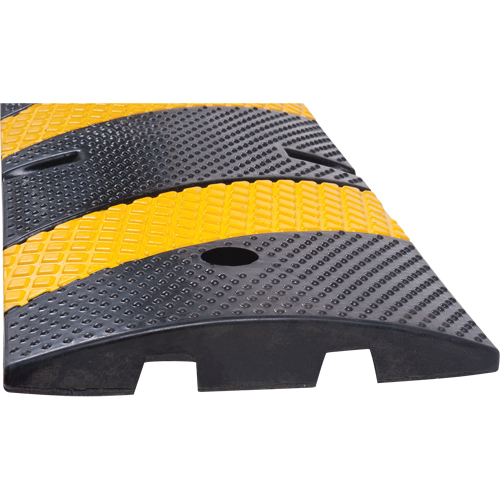Bosses de d&eacute;c&eacute;l&eacute;ration, Caoutchouc, 6' lo x 11-3/4" la x 2" h Les Distributions ICE