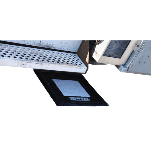 Drip Defender Spill Collection Pad, Oil Only, 15" x 13", 0.2 gal. Absorbancy Les Distributions ICE