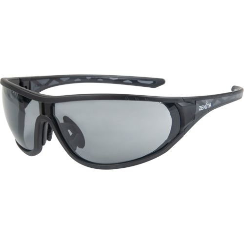 Lunettes de s&eacute;curit&eacute; de s&eacute;rie Z3000, Lentille Grise/fum&eacute;e, Anti-&eacute;gratignures, ANSI Z87+/R&eacute;pond ou surpasse la norme CSA Z94.3 Les Distributions ICE