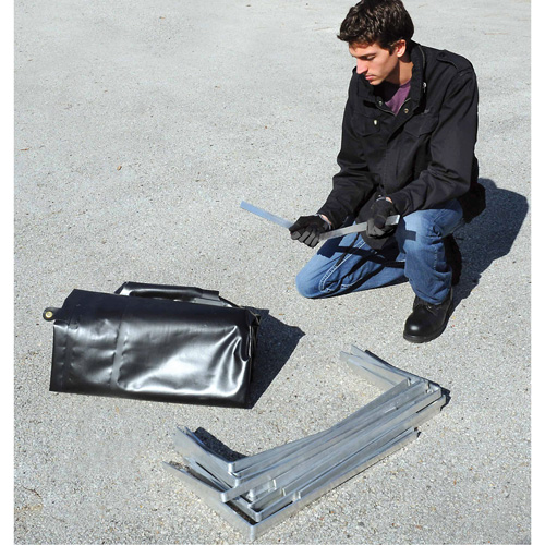 Ultra-550 Containment Sump&reg; Flexible Fuel Tank Container without Drain, 102" L x 72" W, 650 US gal. Capacity Les Distributions ICE