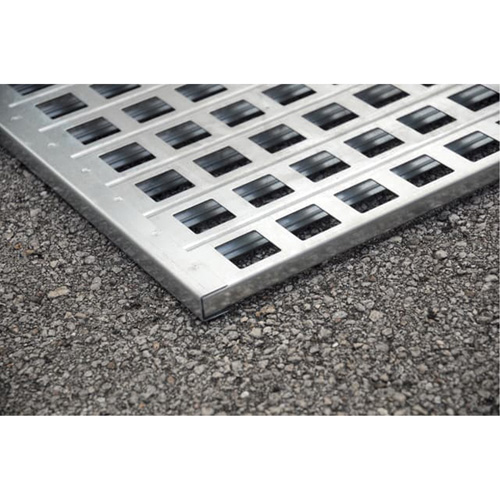 Ultra-Spill Pallet en acier, 4 barils, Capacit&eacute; de d&eacute;versement 68 gal. US, 49,1" x 47,1" x 10,9" Les Distributions ICE