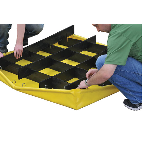 Ultra-Spill Pallet flexible, 4 barils, Capacit&eacute; de d&eacute;versement 66 gal. US, 48" x 48" x 7" Les Distributions ICE