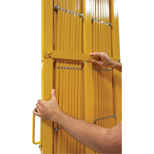 Expandable Barrier, 84" H x 20' L, Yellow Les Distributions ICE
