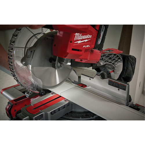 Ensemble scie &agrave; onglets combin&eacute;s coulissante &agrave; biseau double M18 Fuel Les Distributions ICE