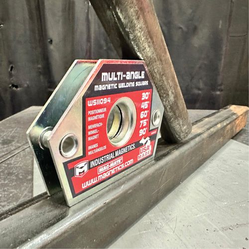 Magnetic Welding Squares, 4-3/8" L x 3/4" W x 3" H, 55 lbs. Les Distributions ICE