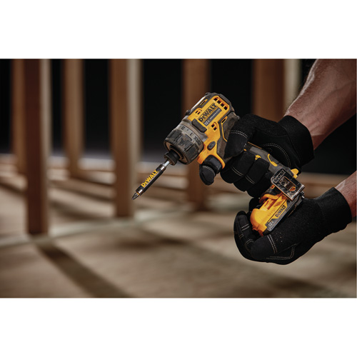 Trousse de tournevis &agrave; moteur sans balai Xtreme, 1/4", 12 V, 200 UWO couple max., Lithium-ion bloc-pile Les Distributions ICE