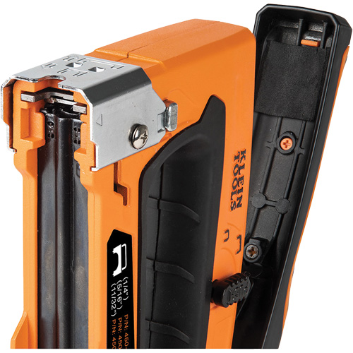 Agrafeuse pour c&acirc;blage libre, Agrafes 5/16"/1/4"/11/32" Les Distributions ICE