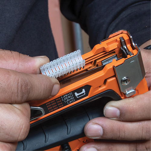 Agrafeuse pour c&acirc;blage libre, Agrafes 5/16"/1/4"/11/32" Les Distributions ICE