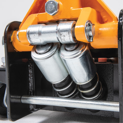 Heavy-Duty Floor Jack, 3 Ton(s) Capacity, 5-1/4" Lowered, 18-1/4" Raised, Manual Hydraulic Les Distributions ICE