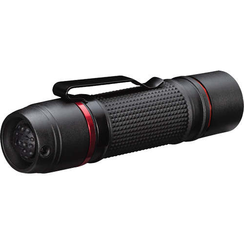 Lampe de poche &agrave; deux modes d'optique PX9, DEL, 750 lumens, Piles AAA Les Distributions ICE