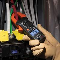 Trousse dessai &eacute;lectrique avec pince-m&egrave;tre Les Distributions ICE