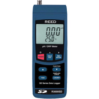 pH/ORP Meter with Calibration Certificate Les Distributions ICE