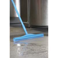 Double Blade Ultra Hygiene Squeegee, 20", Green Les Distributions ICE