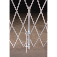 Barri&egrave;res de s&eacute;curit&eacute; galvanis&eacute;es repliables, Repliable simple fixe, 4' lo x 6' h d&eacute;ploy&eacute; Les Distributions ICE