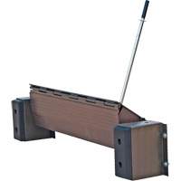 Niveleur de quai m&eacute;canique Edge-O-Dock, 99" la, 72" Largeur de la plateforme, 29" Port&eacute;e Les Distributions ICE