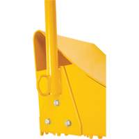 Cale de roue pour la glace avec poign&eacute;e ergonomique, Acier, Jaune, 8-1/16" la x 10-5/8" p x 8-13/16" h Les Distributions ICE