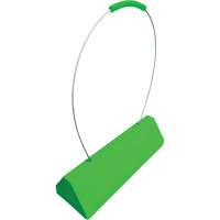 Cale de roue pour avion Checkers Safety SafeRay avec poign&eacute;e &agrave; c&acirc;ble ergonomique, Ur&eacute;thane, Vert fluorescent, 24" la x 8" p x 6" h Les Distributions ICE