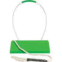 Cale de roue pour avion Checkers Safety SafeRay avec poign&eacute;e ergonomique &agrave; cordage en boucle, Ur&eacute;thane, Vert fluorescent, 24" la x 8" p x 6" h Les Distributions ICE