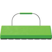 Cale de roue pour avion Checkers Safety SafeRay avec poign&eacute;e &agrave; c&acirc;ble & patin en caoutchouc, Ur&eacute;thane, Vert fluorescent, 24" la x 8" p x 6" h Les Distributions ICE