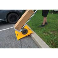 Portable Poly Hand Truck Curb Ramp, 1000 lbs. Capacity, 27" W x 27" L Les Distributions ICE
