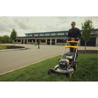 60V MAX* Brushless Cordless RWD Mower Kit, Self-Propelled Walk-Behind, Battery Powered, 21" Cutting Width Les Distributions ICE