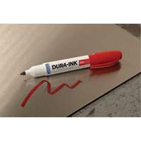 Dura-Ink&reg; Marker #55, Red, Chisel Tip Les Distributions ICE