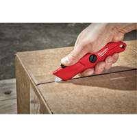 Couteau autor&eacute;tractable, 3/4", Acier, Prise en M&eacute;tal Les Distributions ICE