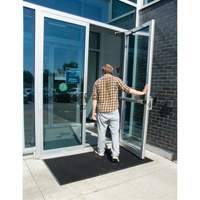 Tapis d'entr&eacute;e ext&eacute;rieure, Caoutchouc, Grattoir Type, Motif Textur&eacute;, 2' x 2-2/3', Noir Les Distributions ICE