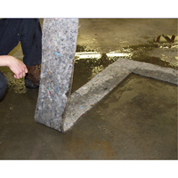 Spilltration Husky Strips, Oil Only, 64" x 8", 4 gal. Absorbancy Les Distributions ICE