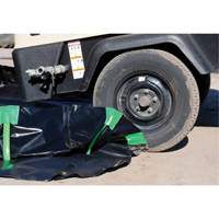 Ultra-Containment Berm&reg;, 179 US gal. Capacity, 4' W x 6' L x 12" H, Stake Wall Les Distributions ICE