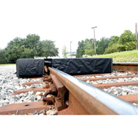 Ultra-Track Berm, 144 US gal. Capacity, 4' W x 6' L x 12" H, Foam Wall Les Distributions ICE