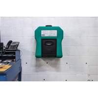Poste de douche oculaire portable autonome, Aliment&eacute; par gravit&eacute;, Capacit&eacute; 16 gal., Conformit&eacute; ANSI Z358.1 Les Distributions ICE