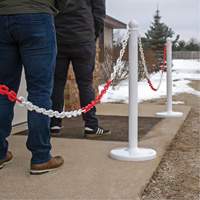 Bicolour Plastic Barrier Chain, Green/White, 2" Link, 500' Length Les Distributions ICE