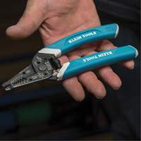 Klein-Kurve&reg; Wire Stripper Les Distributions ICE