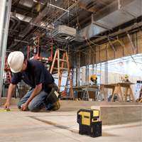 Spot Beam & Horizontal Line Laser, 165' (50.3 m) Les Distributions ICE